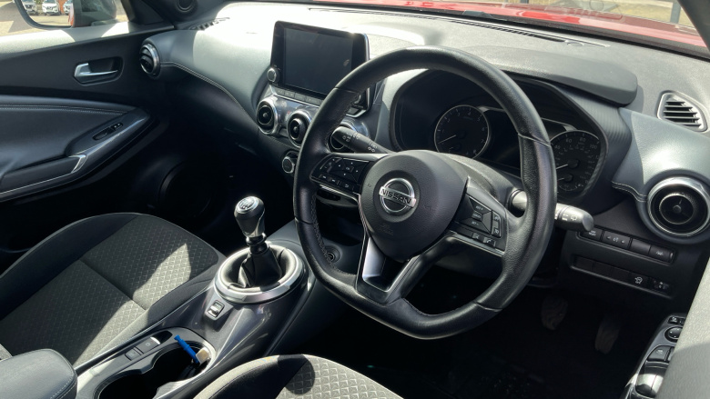 Nissan Juke 1.0 DiG-T 114 N-Connecta 5dr Petrol Hatchback